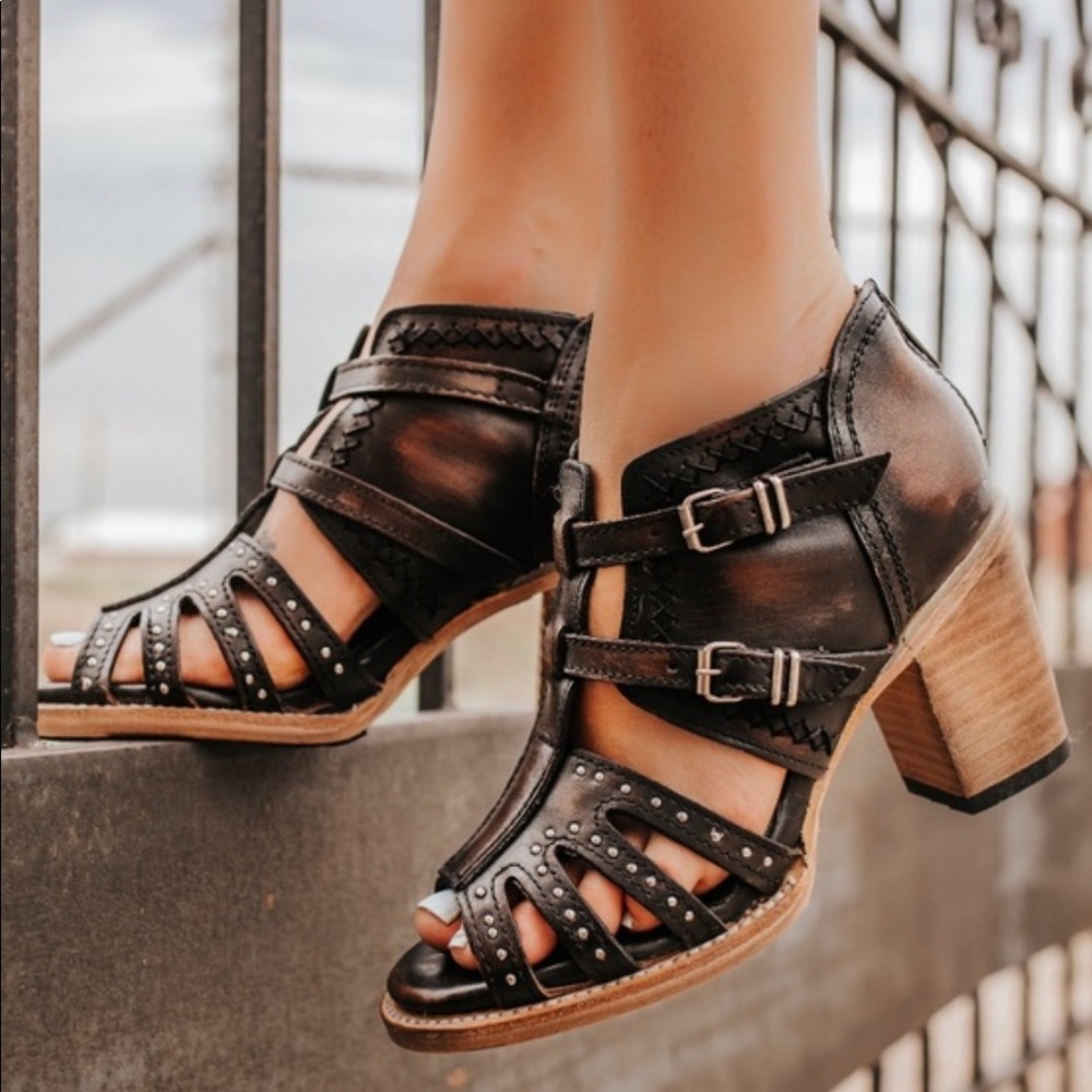 Freebird Conner Sandals